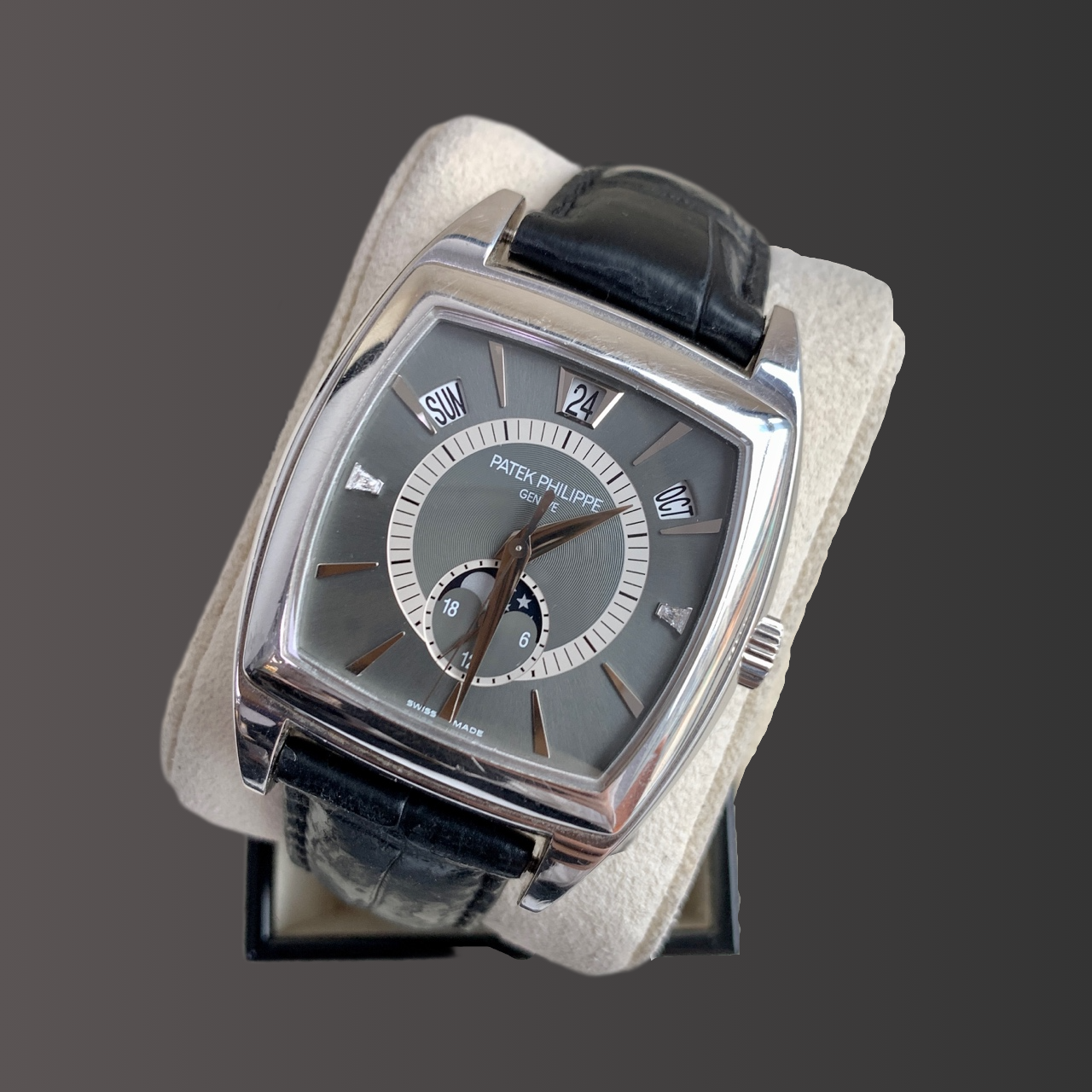 Patek Philippe 5135p detail 2