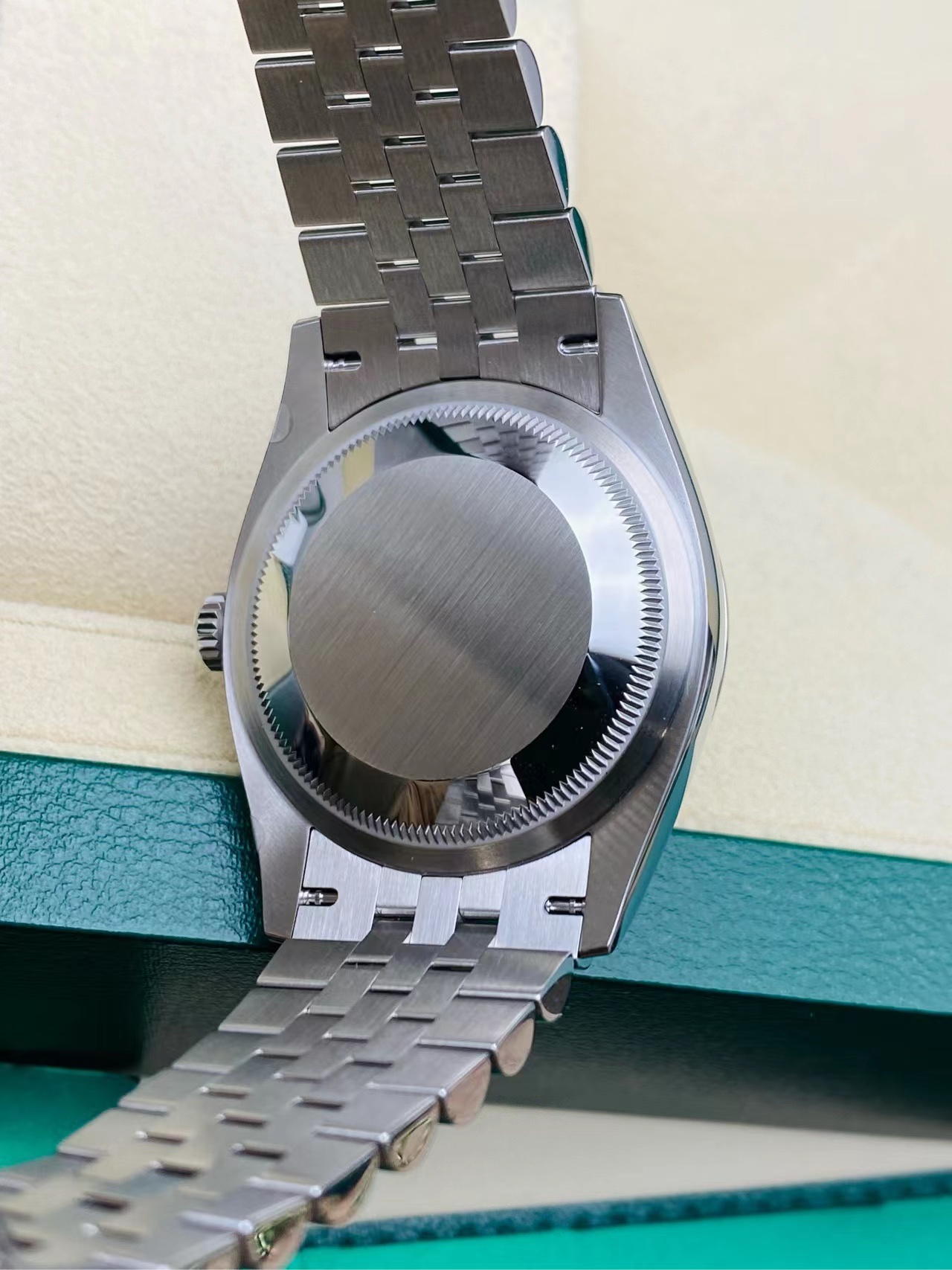 Rolex m126234-0045 detail 1