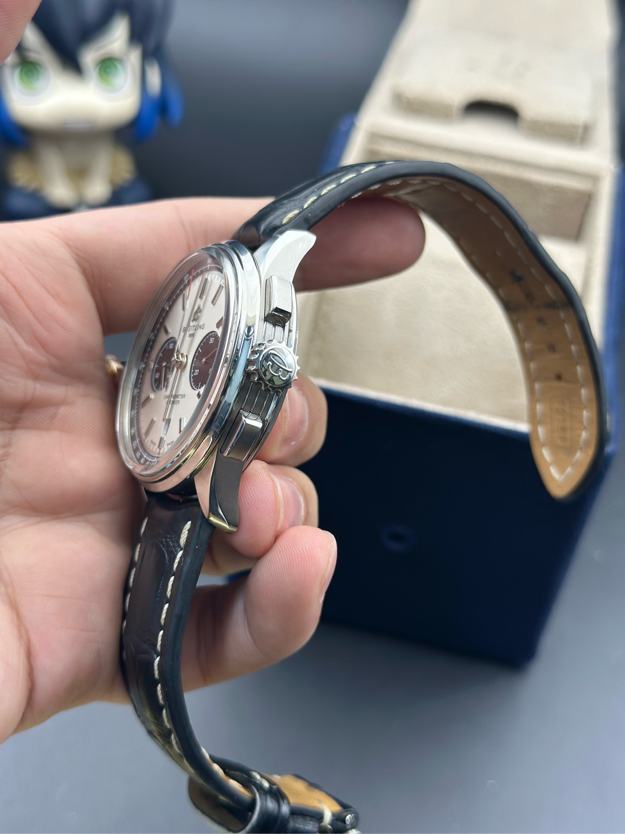 Breitling AB0118221G1P1 detail 4