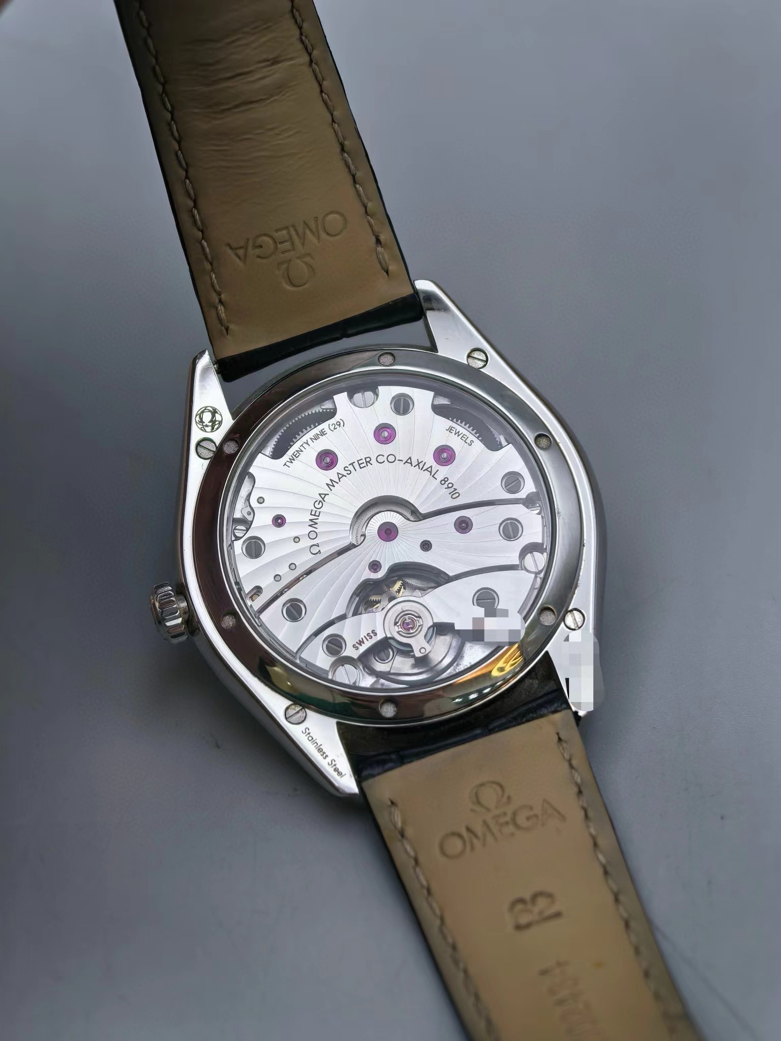 Omega 435.18.40.21.03.001 detail 4