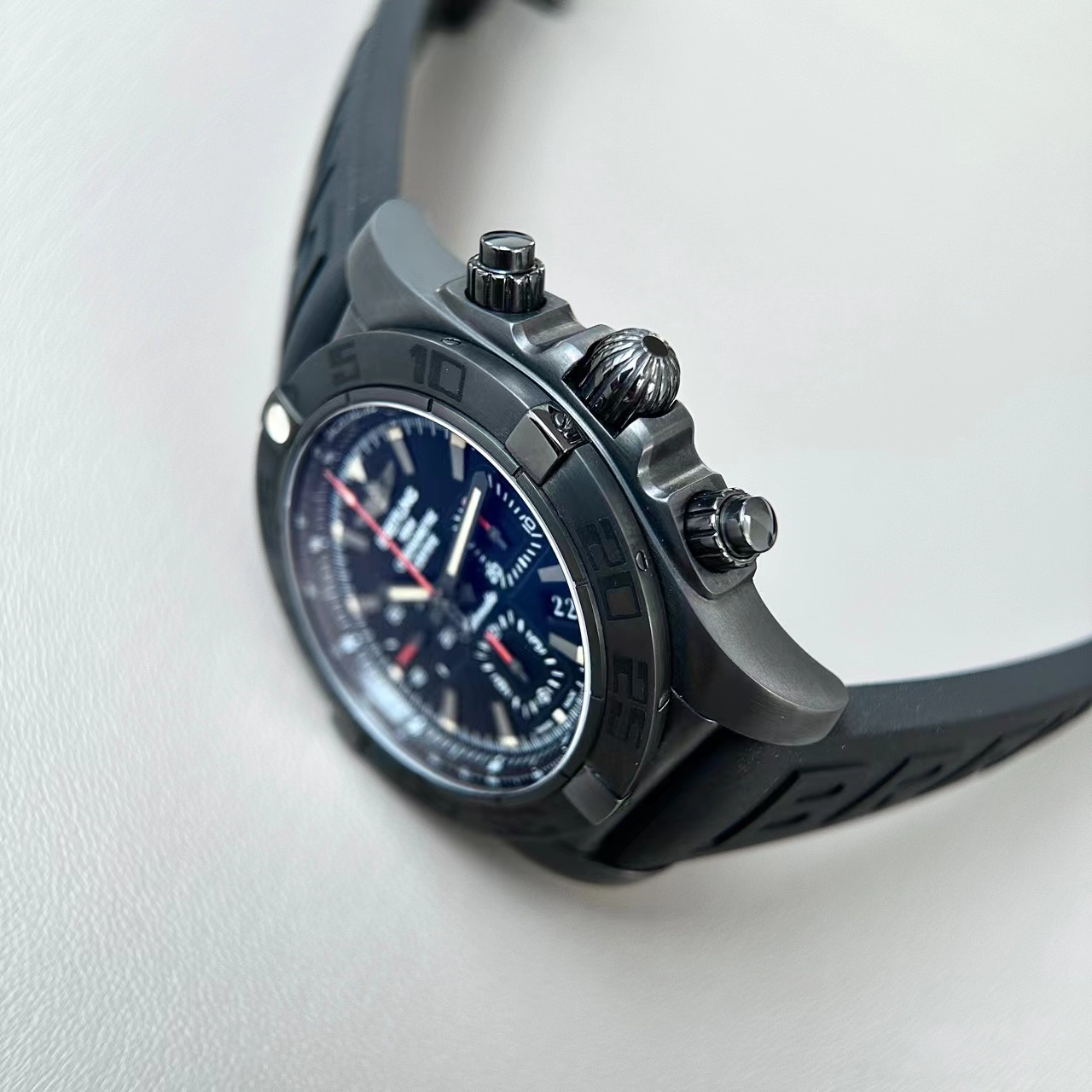 Breitling MB0111C3.BE35.253S detail 2