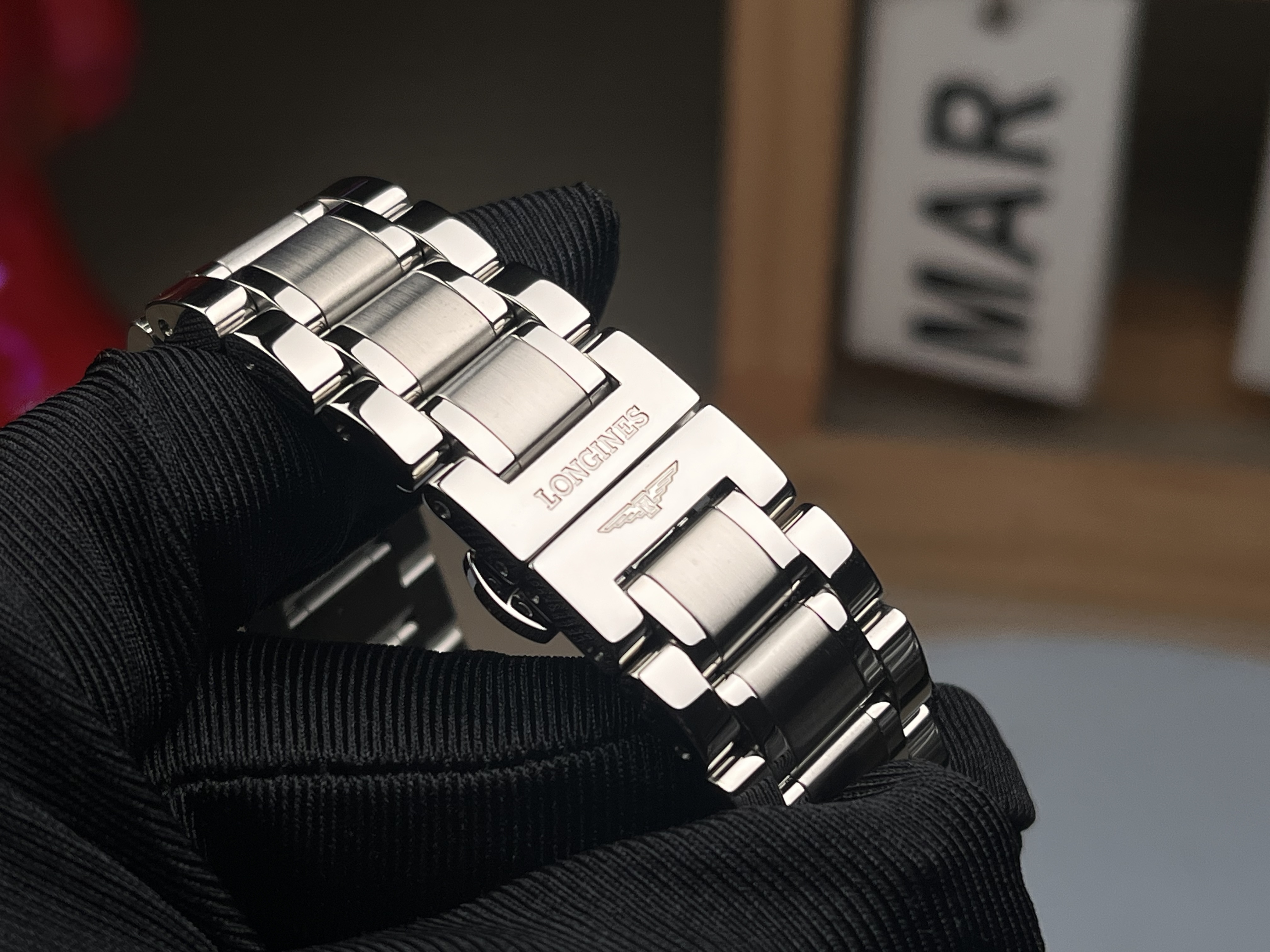 Longines L2.910.4.77.6 detail 4