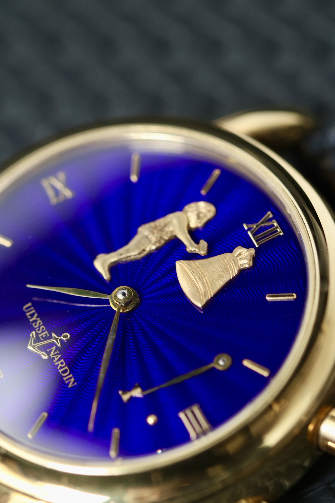 Ulysse Nardin 751-22 detail 1