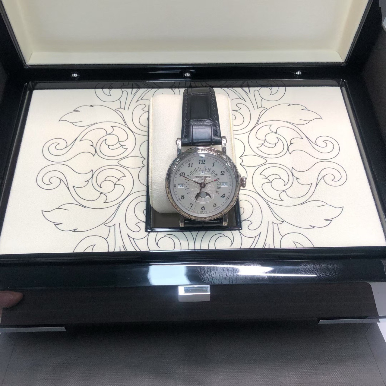 Patek Philippe 5160 / 500G-001 detail 1