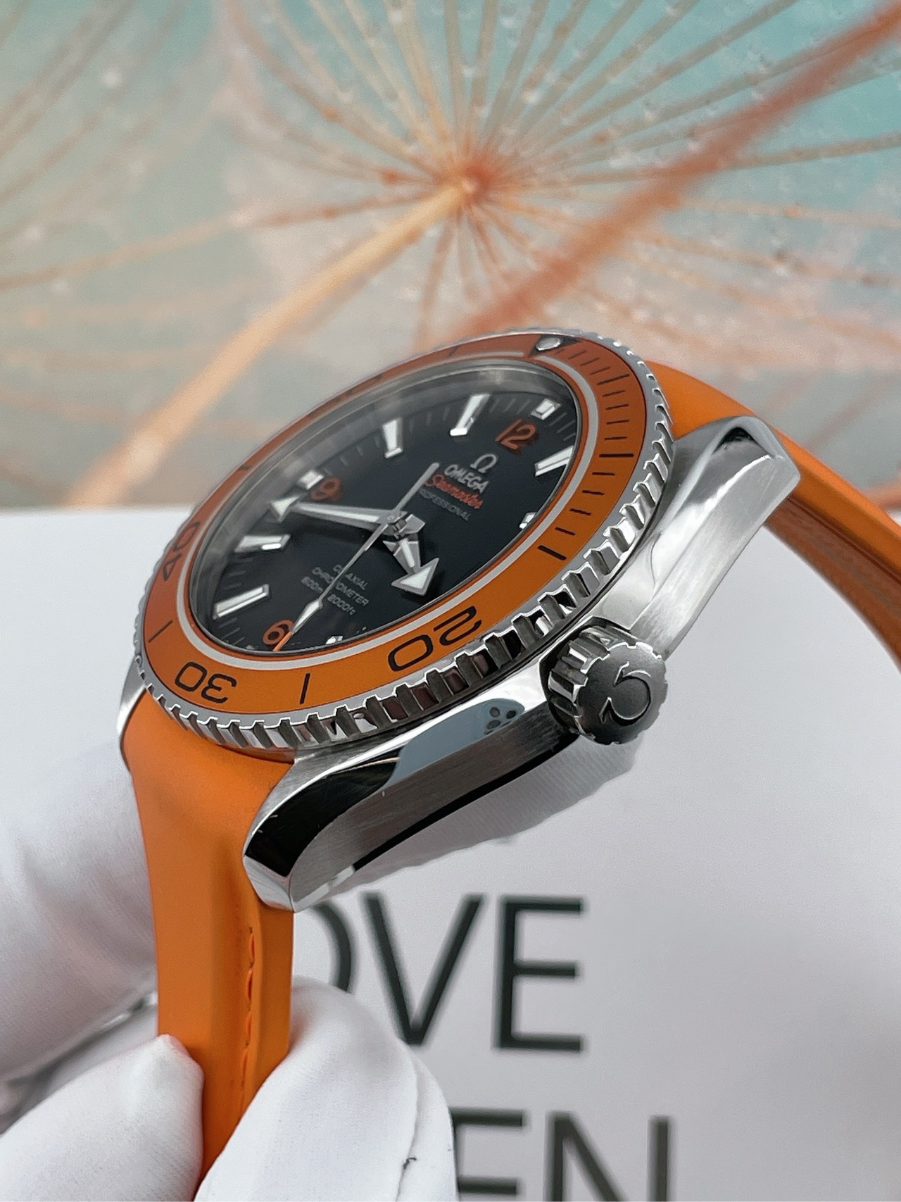 Omega 232.32.46.21.01.001 detail 2