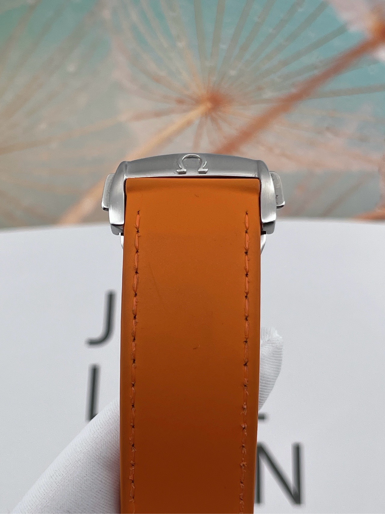 Omega 232.32.46.21.01.001 detail 5