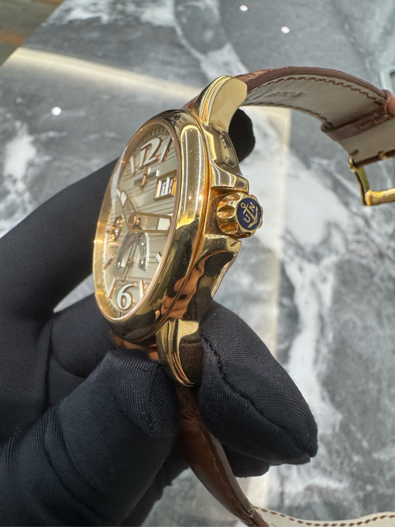 Ulysse Nardin 246-55B-60 detail 1