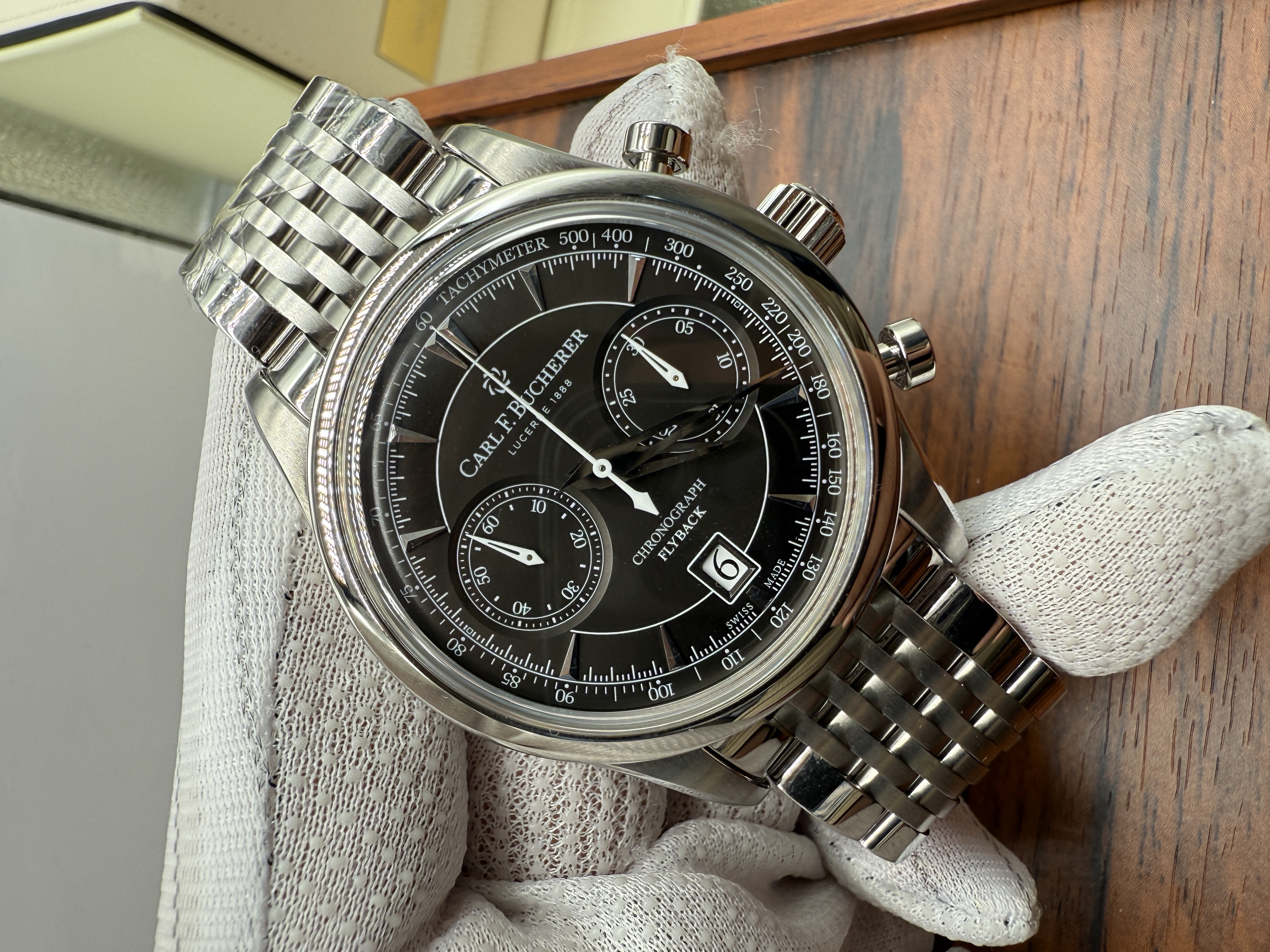 Carl F. Bucherer 00.10919.08.33.21 detail 2