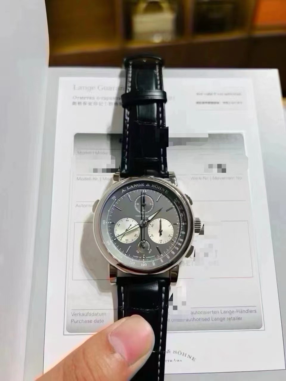 A. Lange & S&ouml;hne 424.038F detail 1