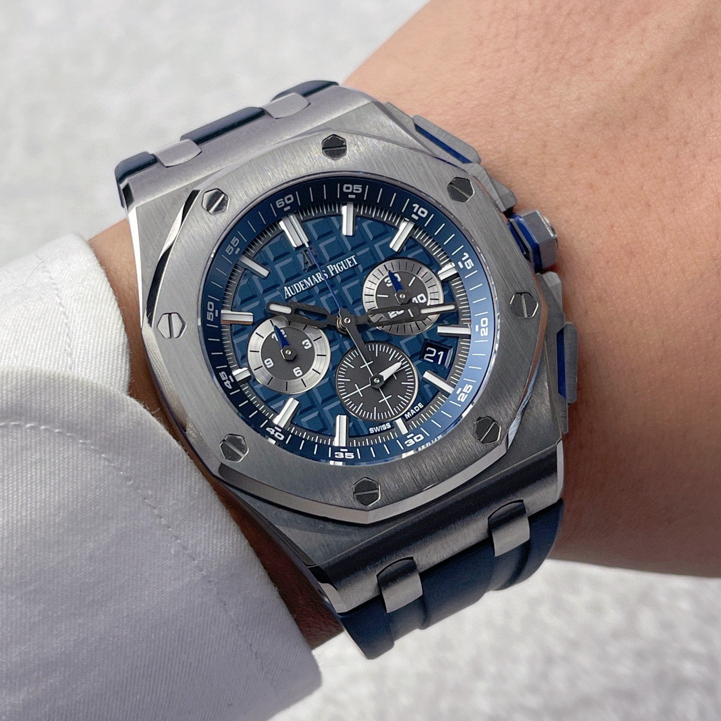 Audemars Piguet 26480TI.OO.A027CA.01 detail 2