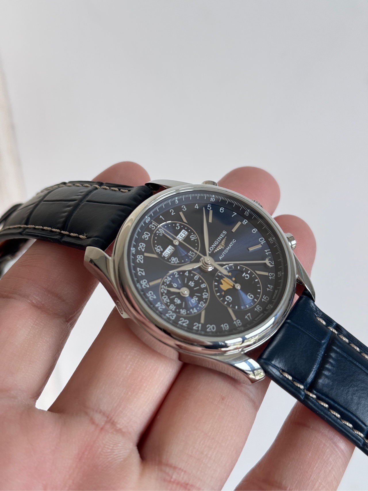 Longines L2.673.4.92.0 detail 1