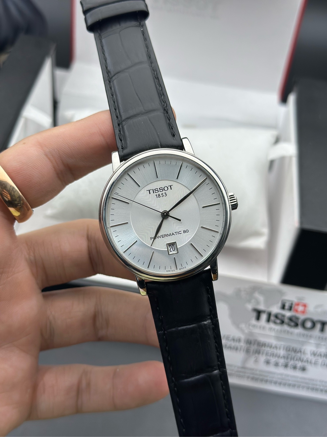 Tissot T1224071603100 detail 1