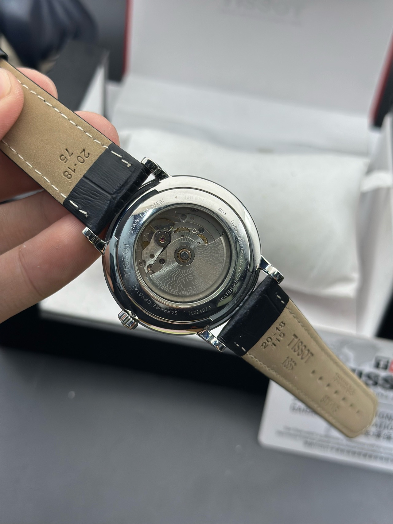 Tissot T1224071603100 detail 6