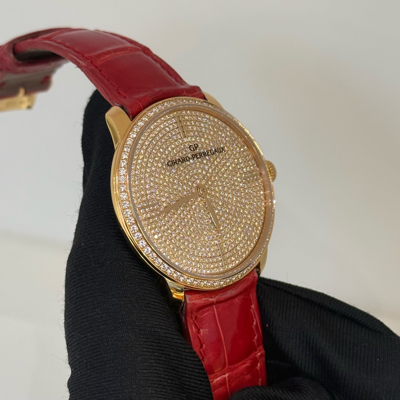 Girard Perregaux 49525D52A1B1-BK6A detail 2