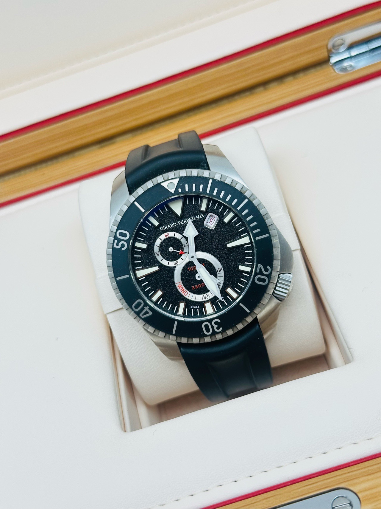 Girard Perregaux 49950-19-632-FK6A detail 1