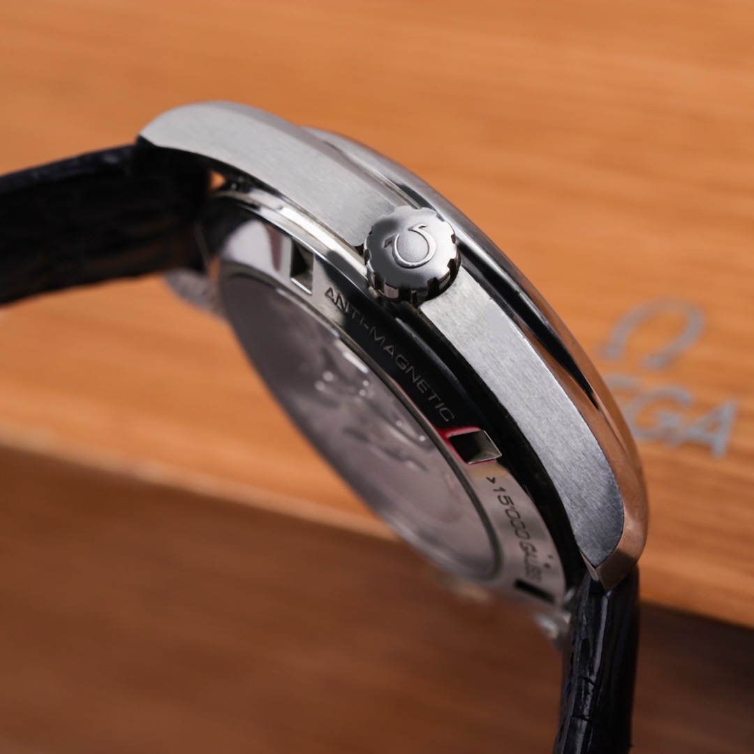 Omega 231.13.42.21.03.001 detail 3