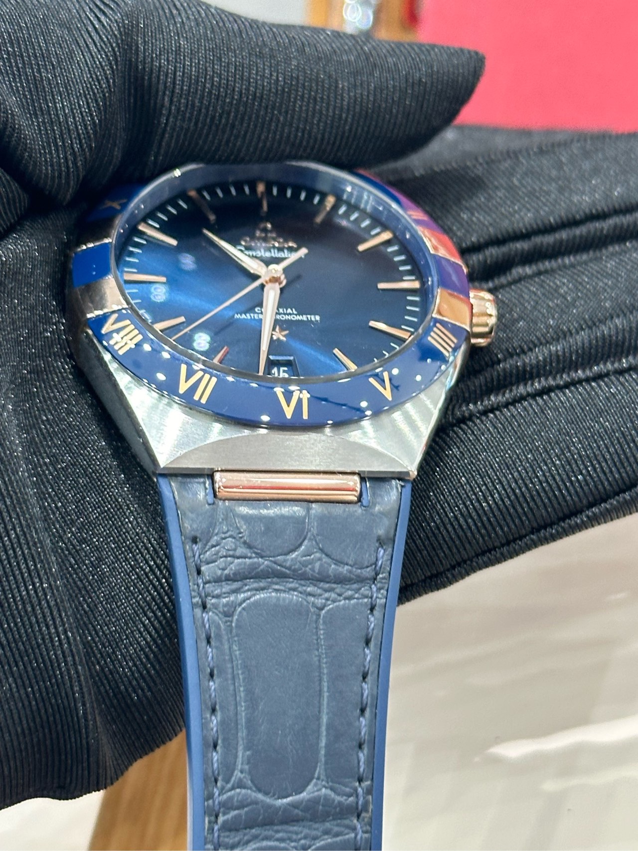 Omega 131.23.41.21.03.001 detail 3