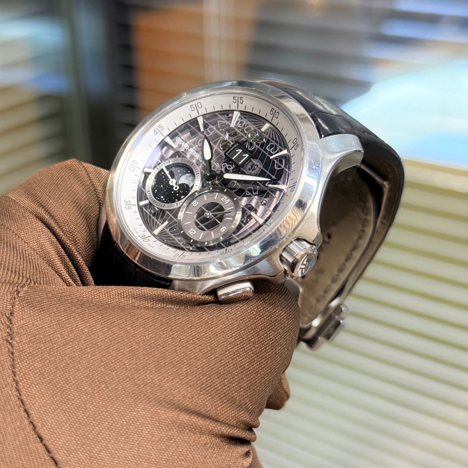 Girard Perregaux 49655-11-231-BB6A detail 1