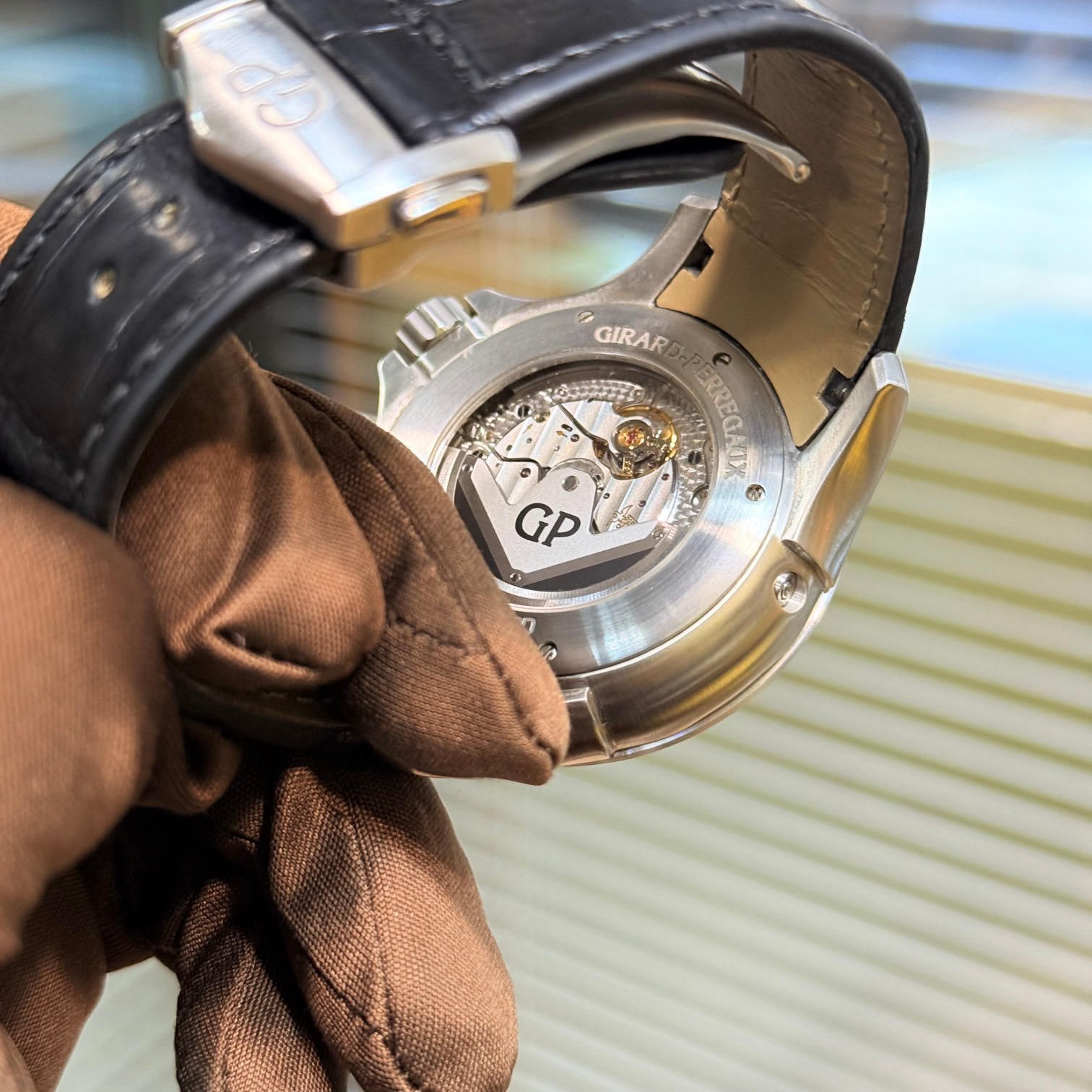 Girard Perregaux 49655-11-231-BB6A detail 3