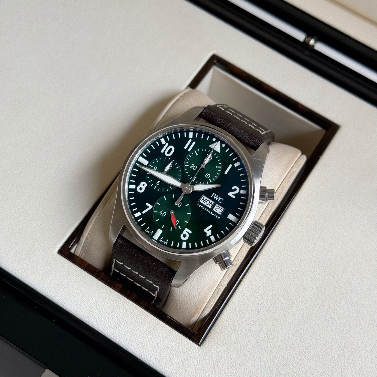 IWC IW388103 detail 1