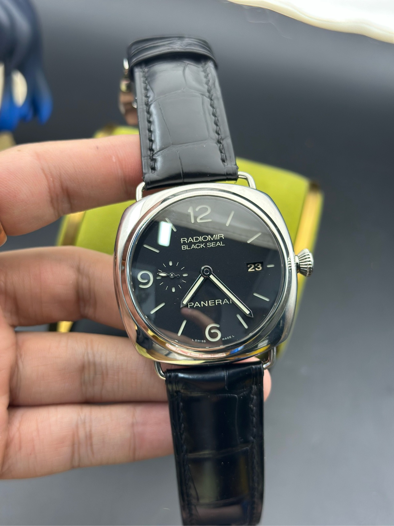 Panerai PAM00388 detail 1