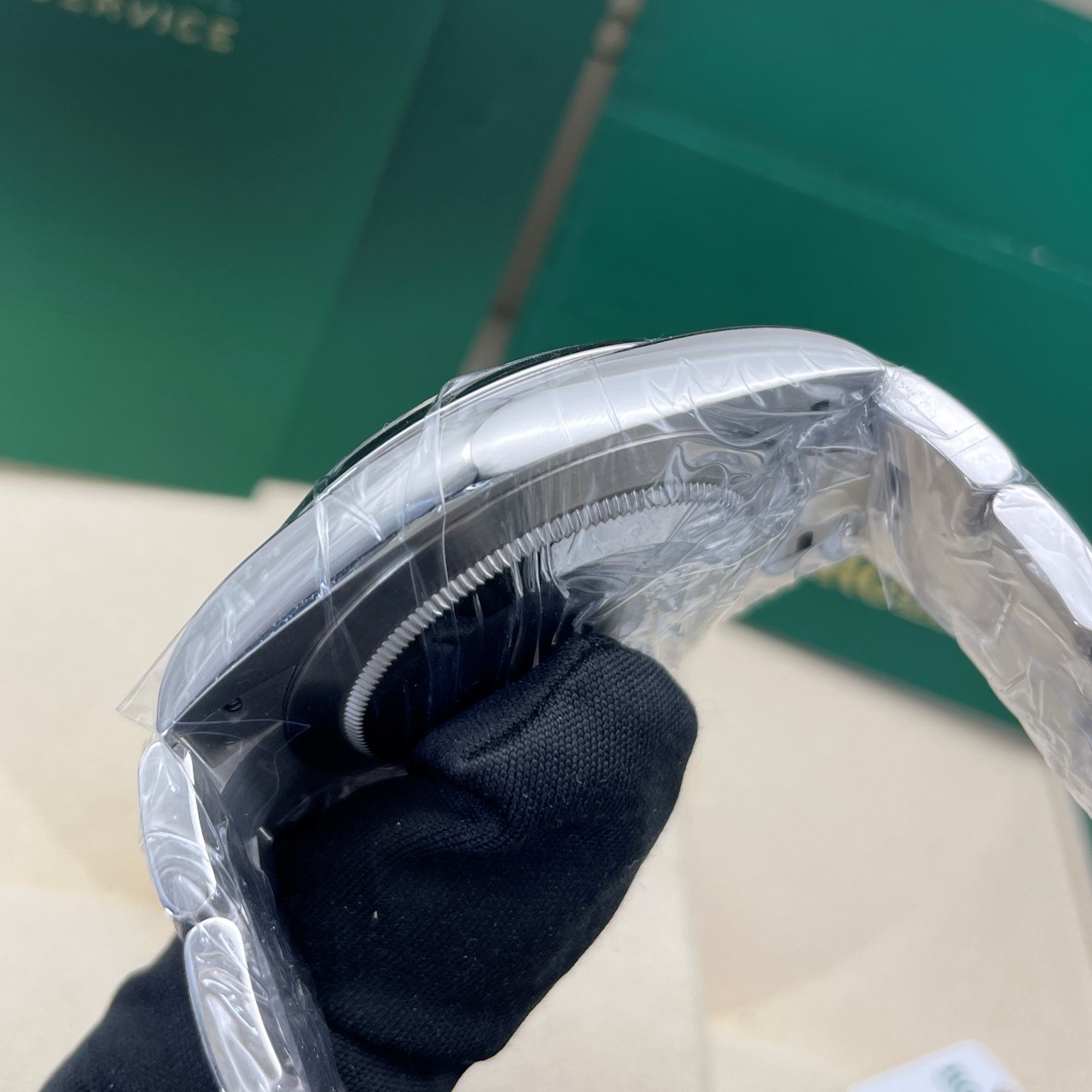 Rolex 124300-0003 detail 3