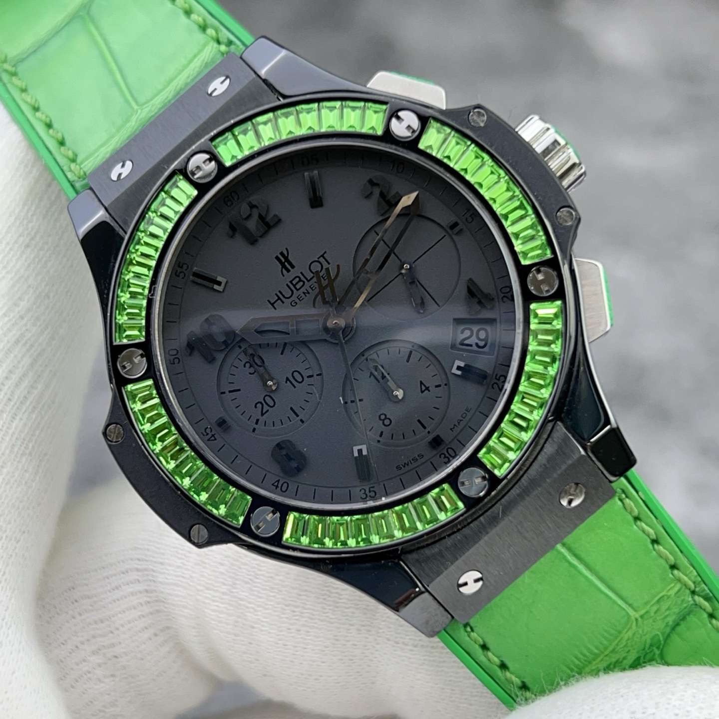 Hublot 341.CG.1110.LR.1922 detail 2