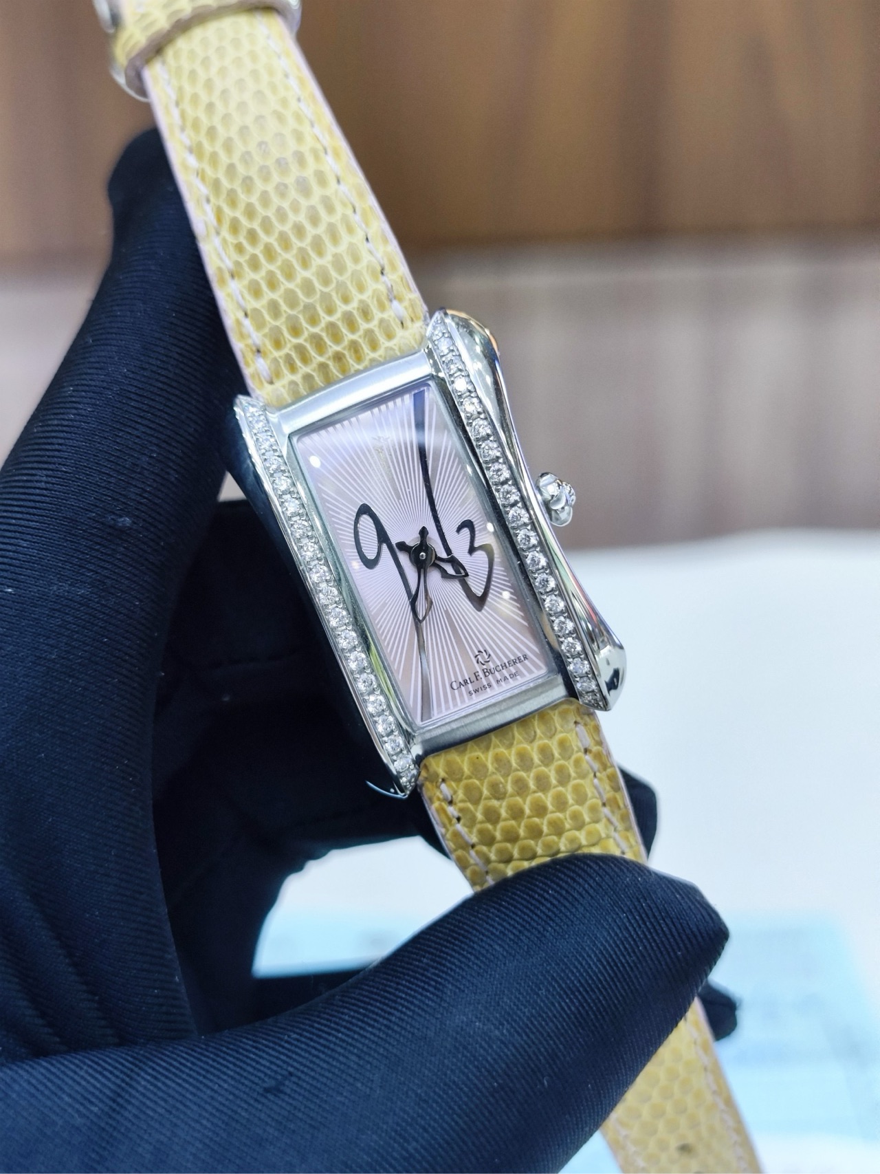 Carl F. Bucherer 00.10701.08.92.11 detail 1