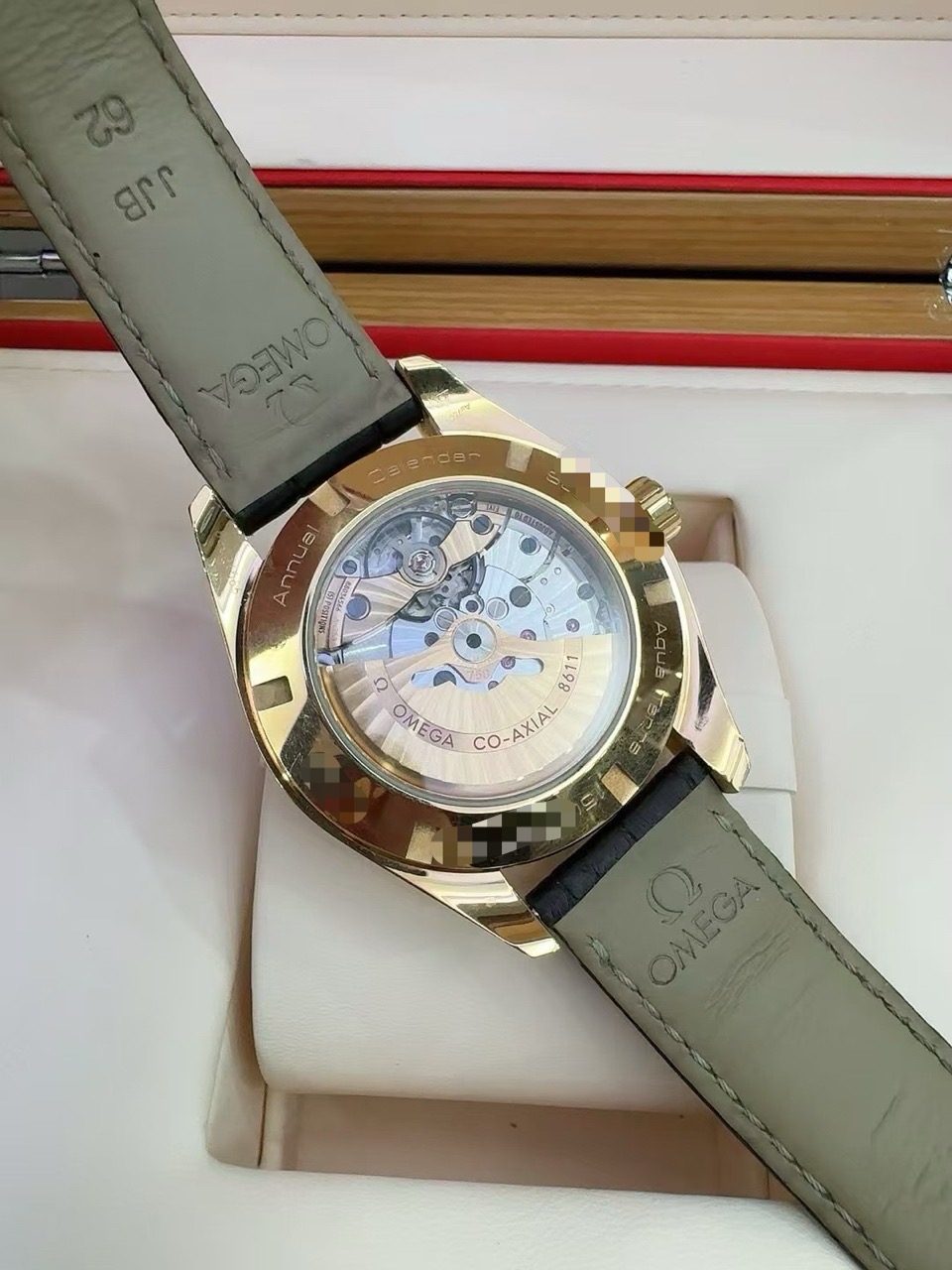 Omega 231.53.43.22.02.002 detail 5