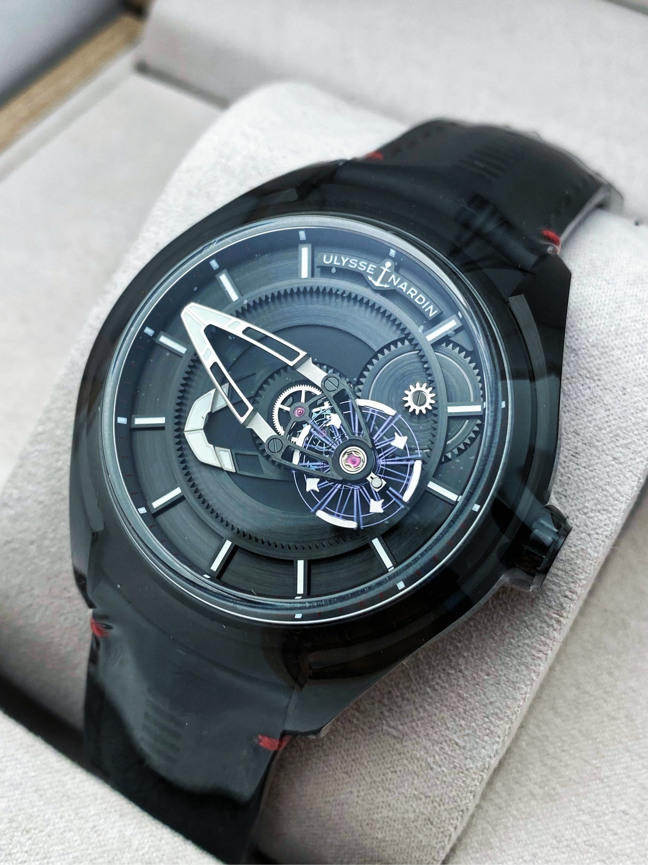 Ulysse Nardin 2303-270 detail 6
