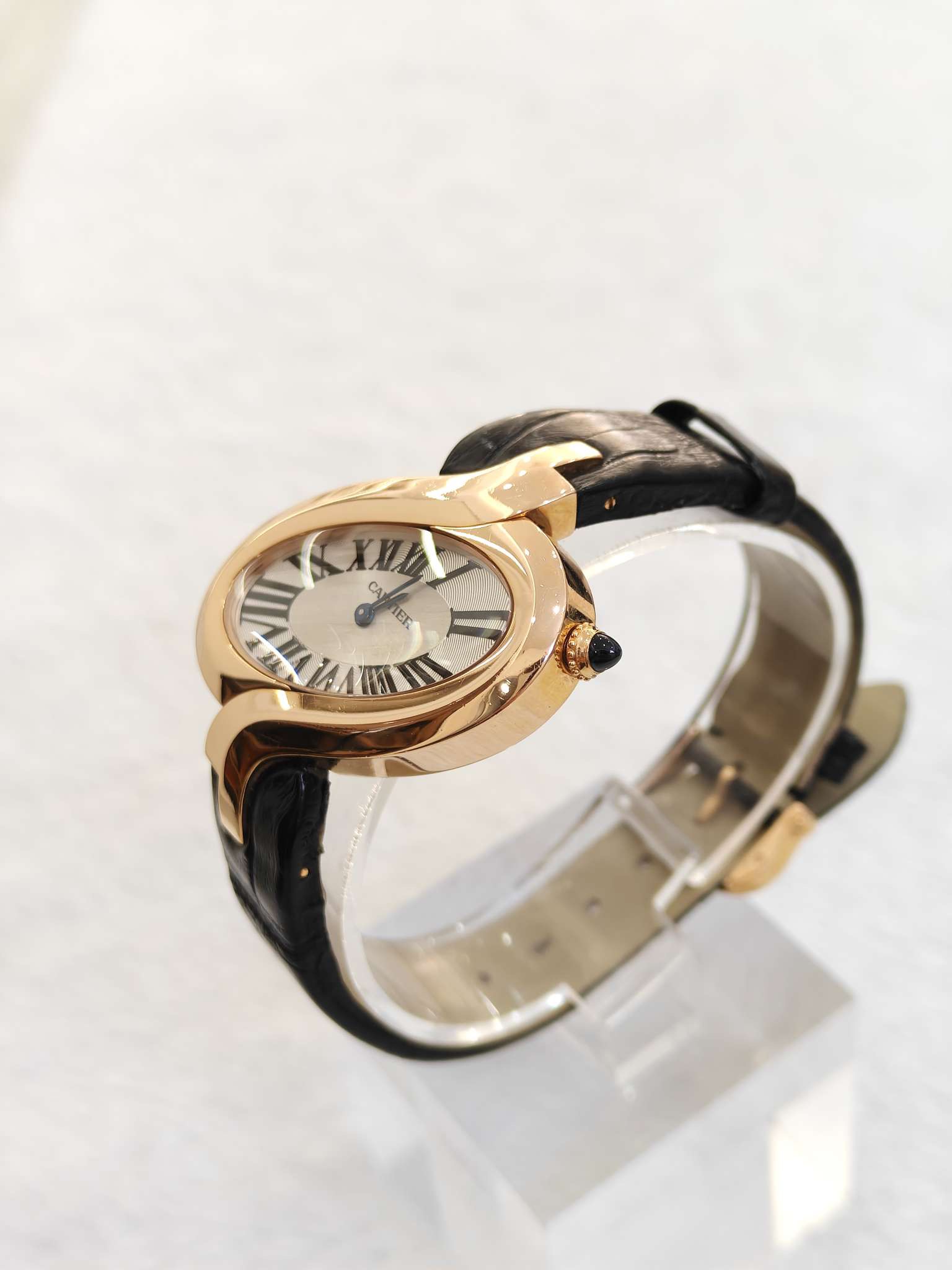 Cartier W8100011 detail 2