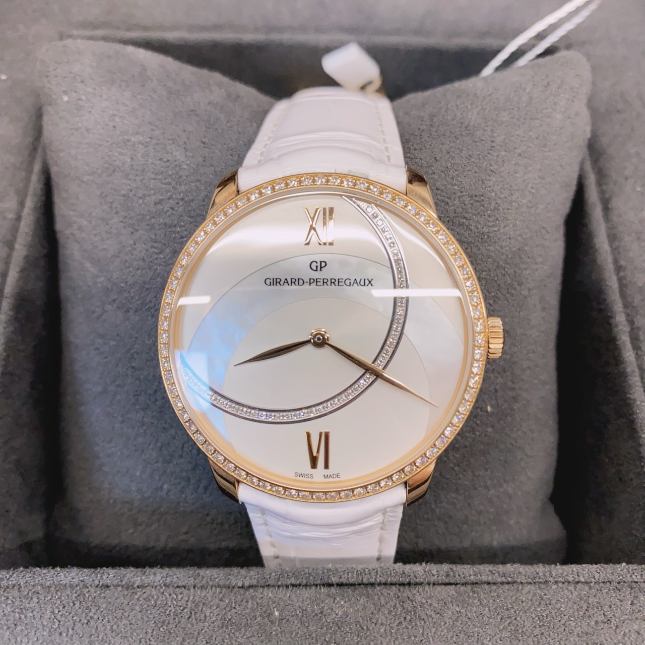 Girard Perregaux 49525D52ABD2 detail 5