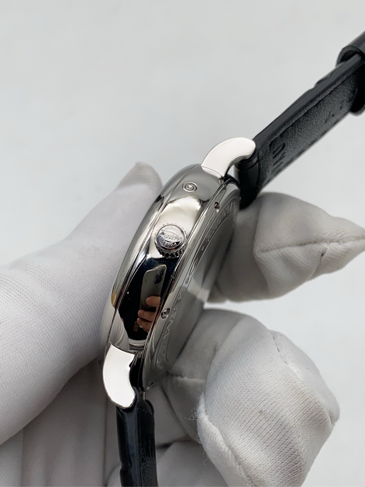 IWC 459402 detail 5