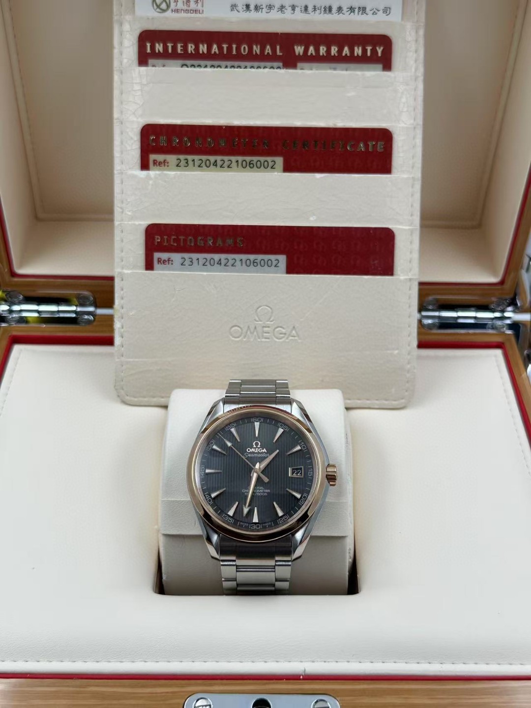 Omega 231.20.42.21.06.002 detail 7