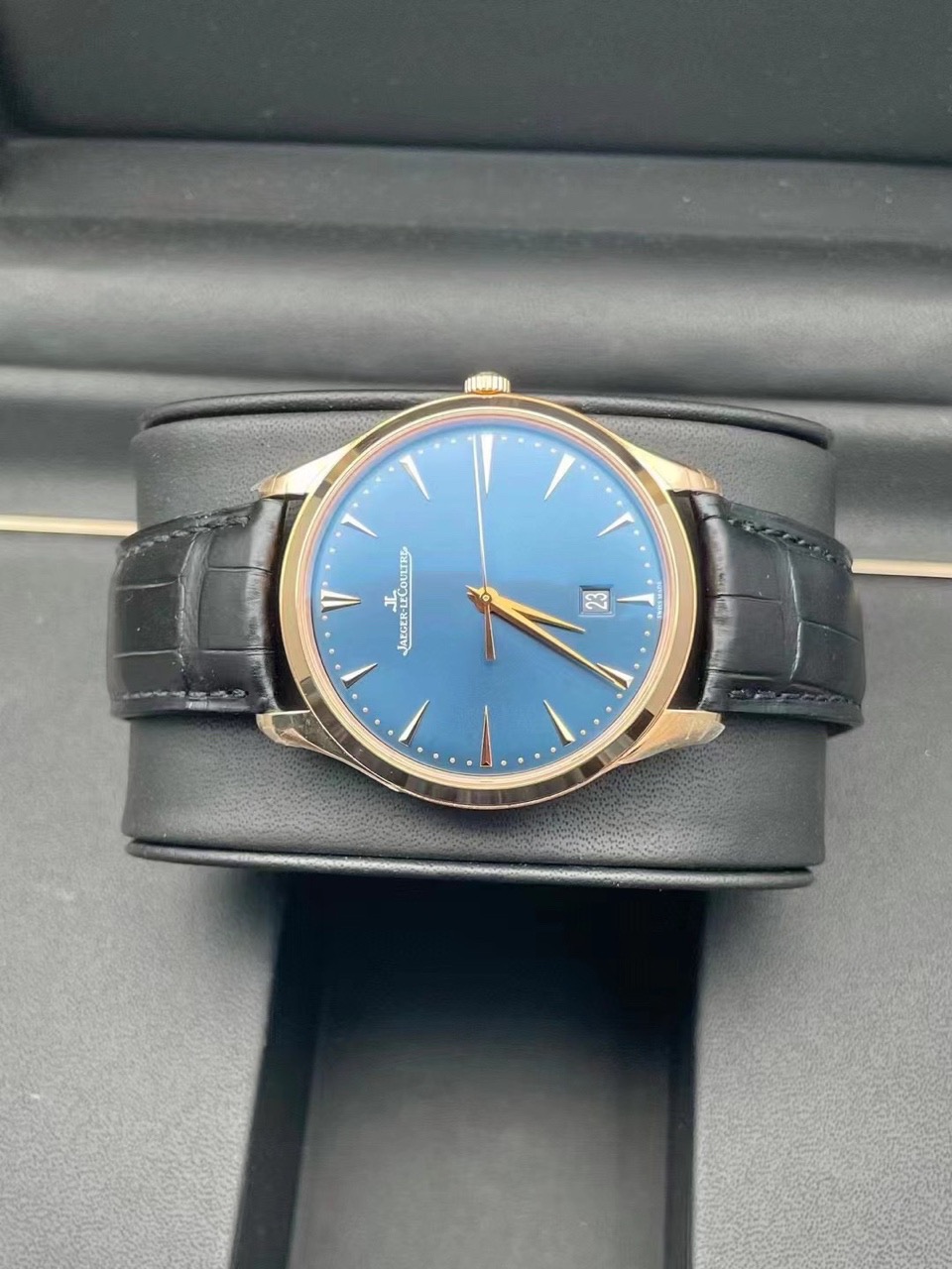 Jaeger-LeCoultre 128258 detail 1