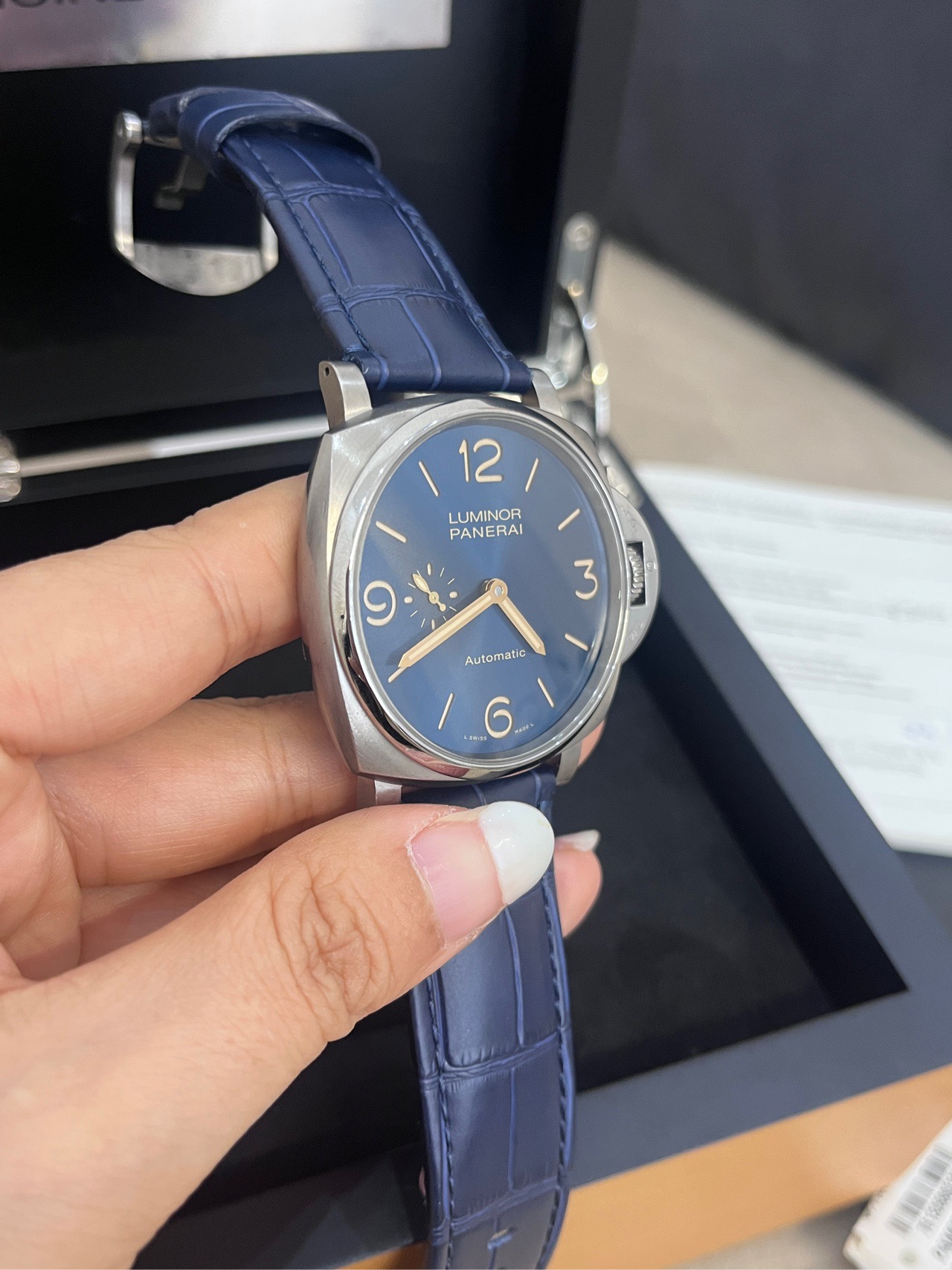 Panerai PAM00729 detail 2