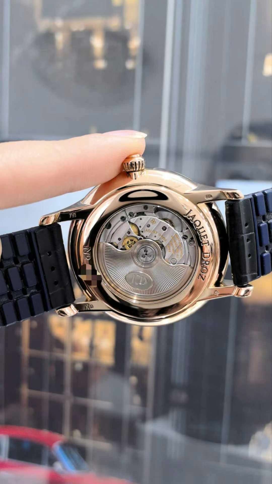 Roger Dubuis J015133201 detail 4