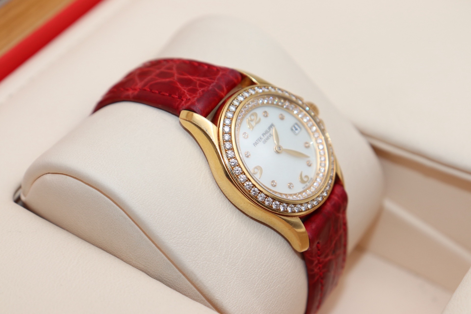Patek Philippe 4906 detail 4