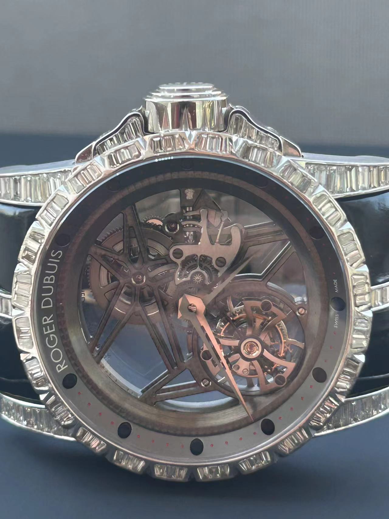 Roger Dubuis RDDBEX0260 detail 1