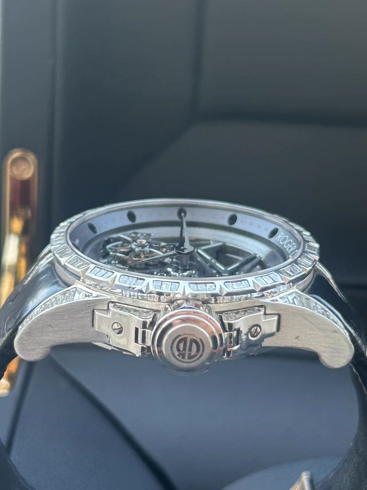 Roger Dubuis RDDBEX0260 detail 3