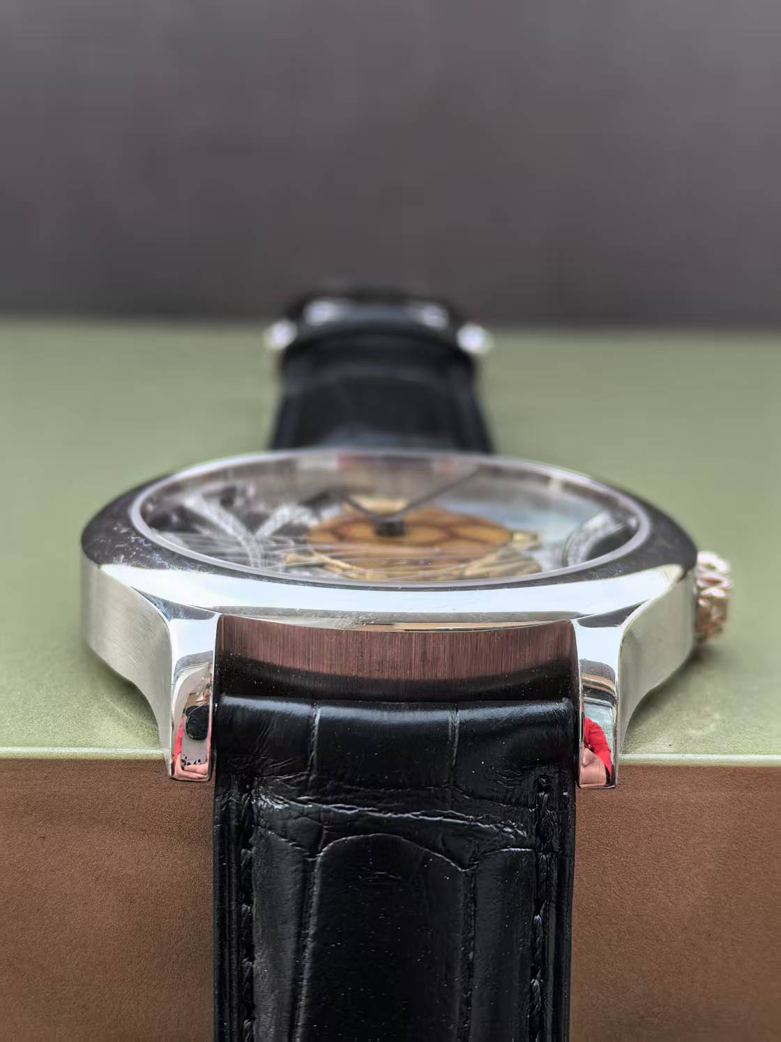 Van Cleef & Arpels VCAR030F00 detail 2