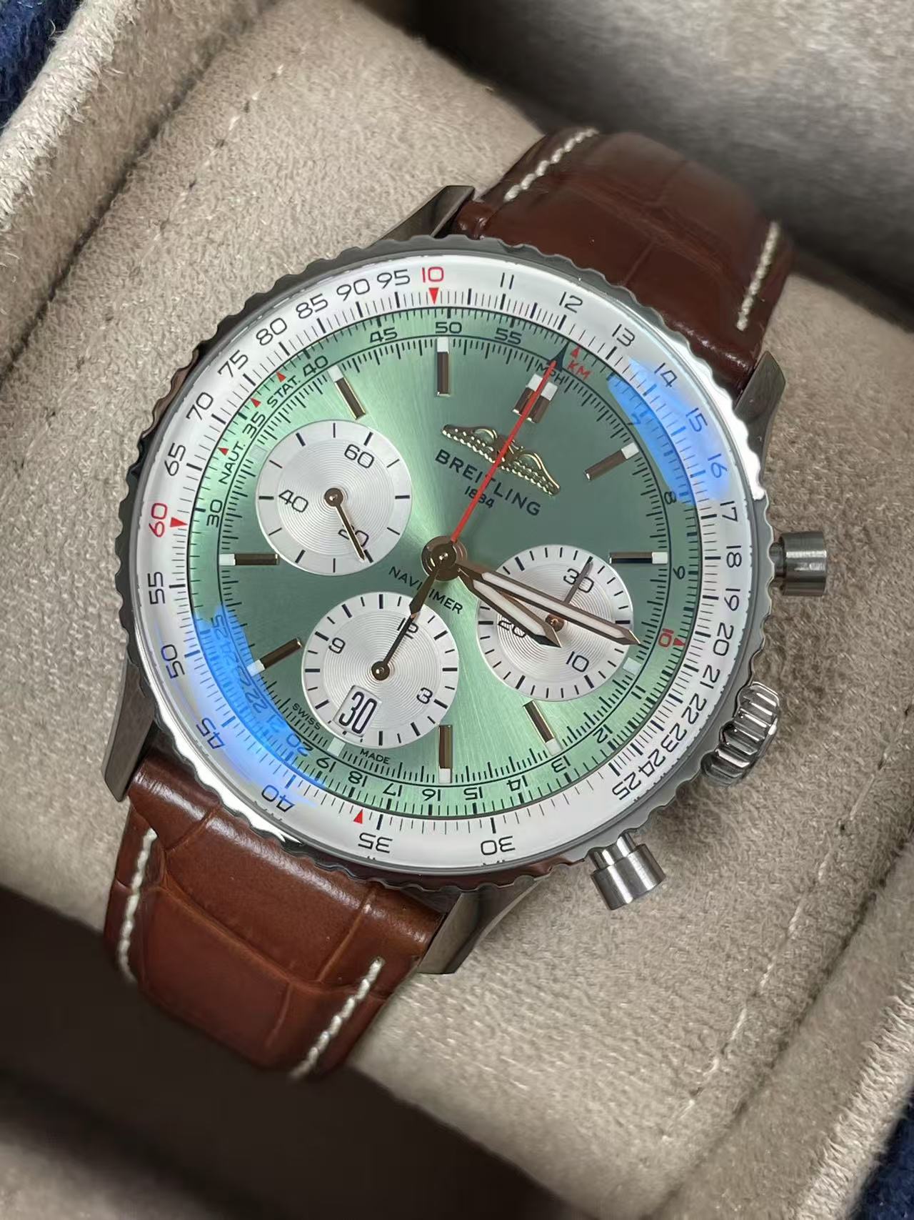 Breitling AB0139211L1P1 detail 2