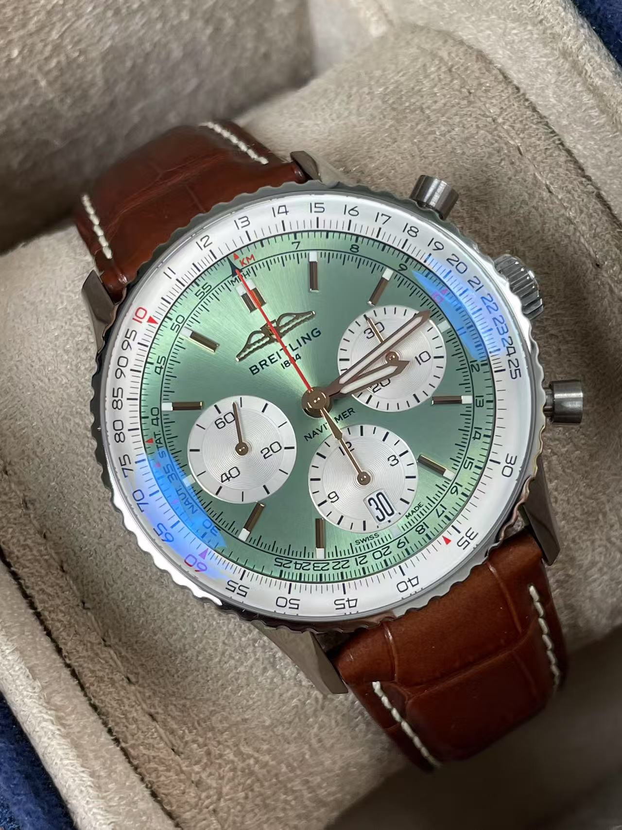 Breitling AB0139211L1P1 detail 1
