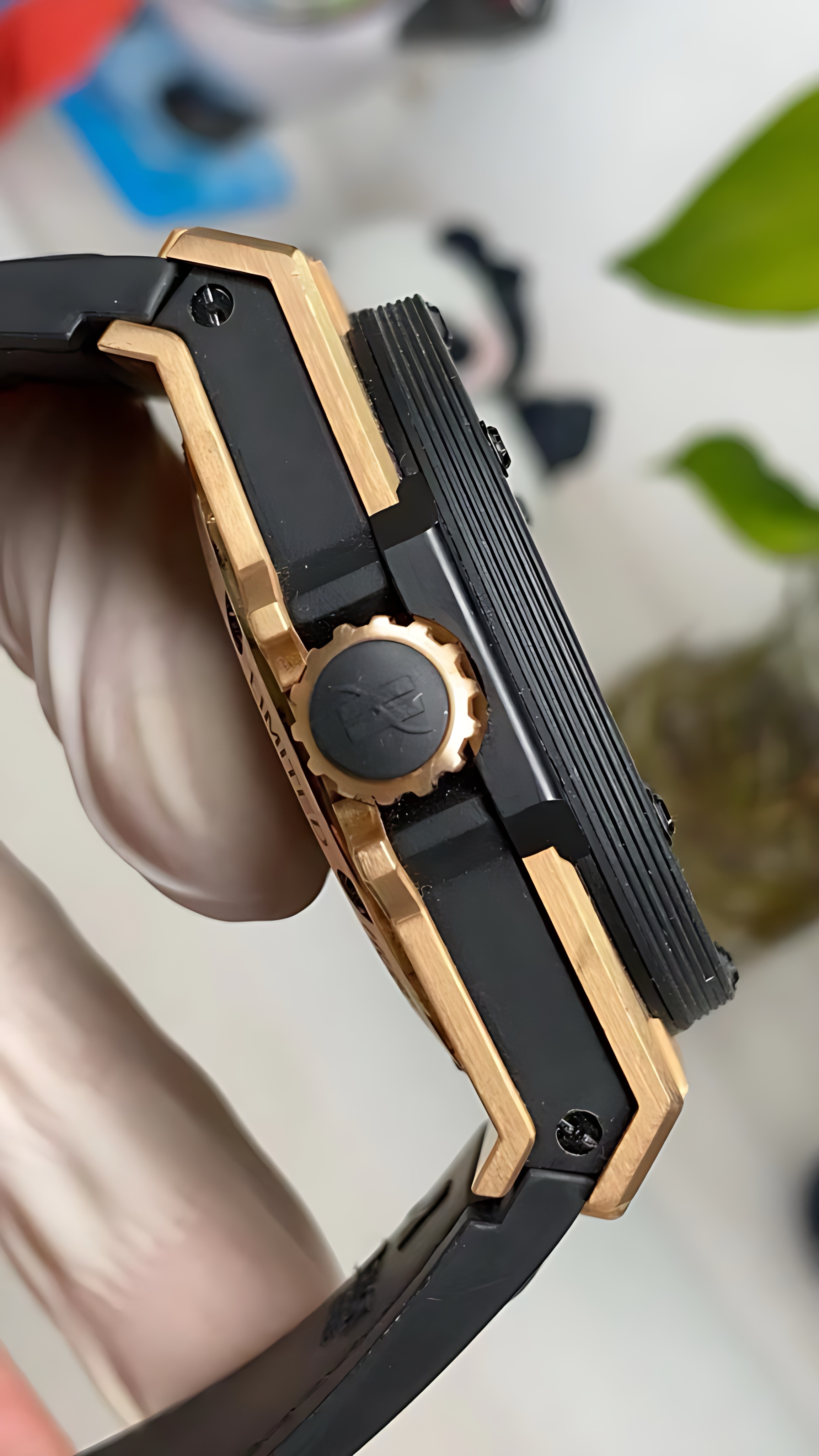 Hublot 704.OQ.1138.GR detail 2