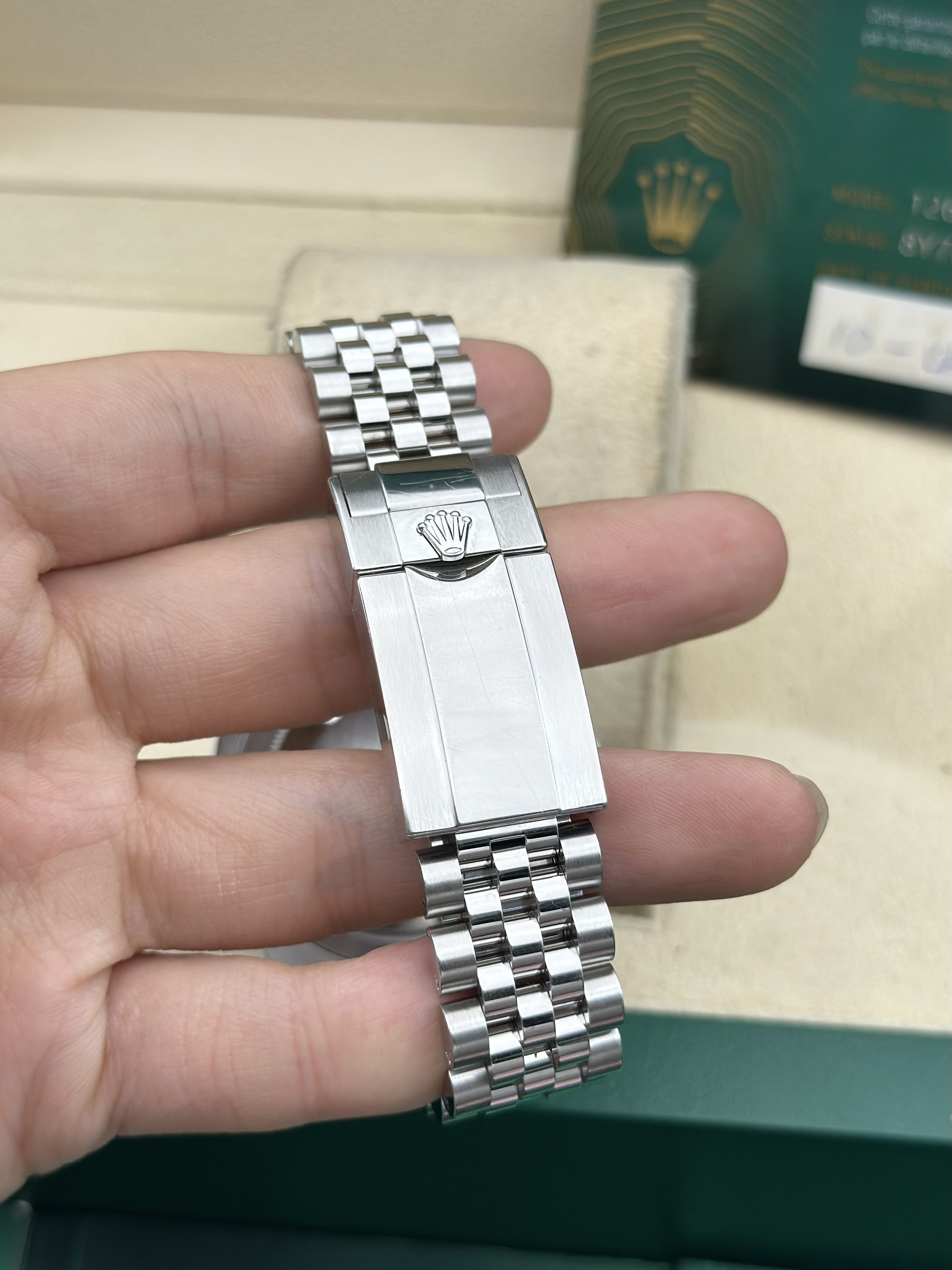 Rolex 126710bInr-0002 detail 4