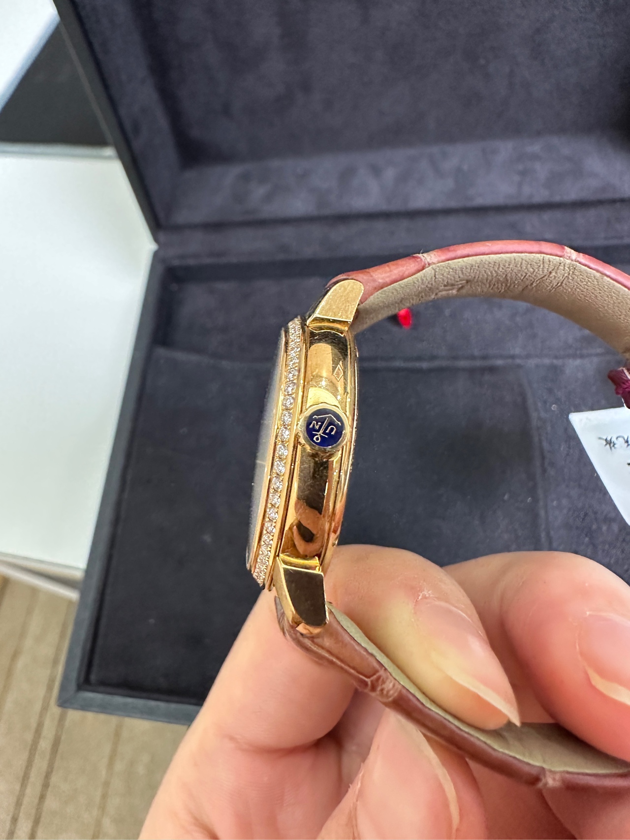 Ulysse Nardin 8106-116B-2 / 990 detail 2