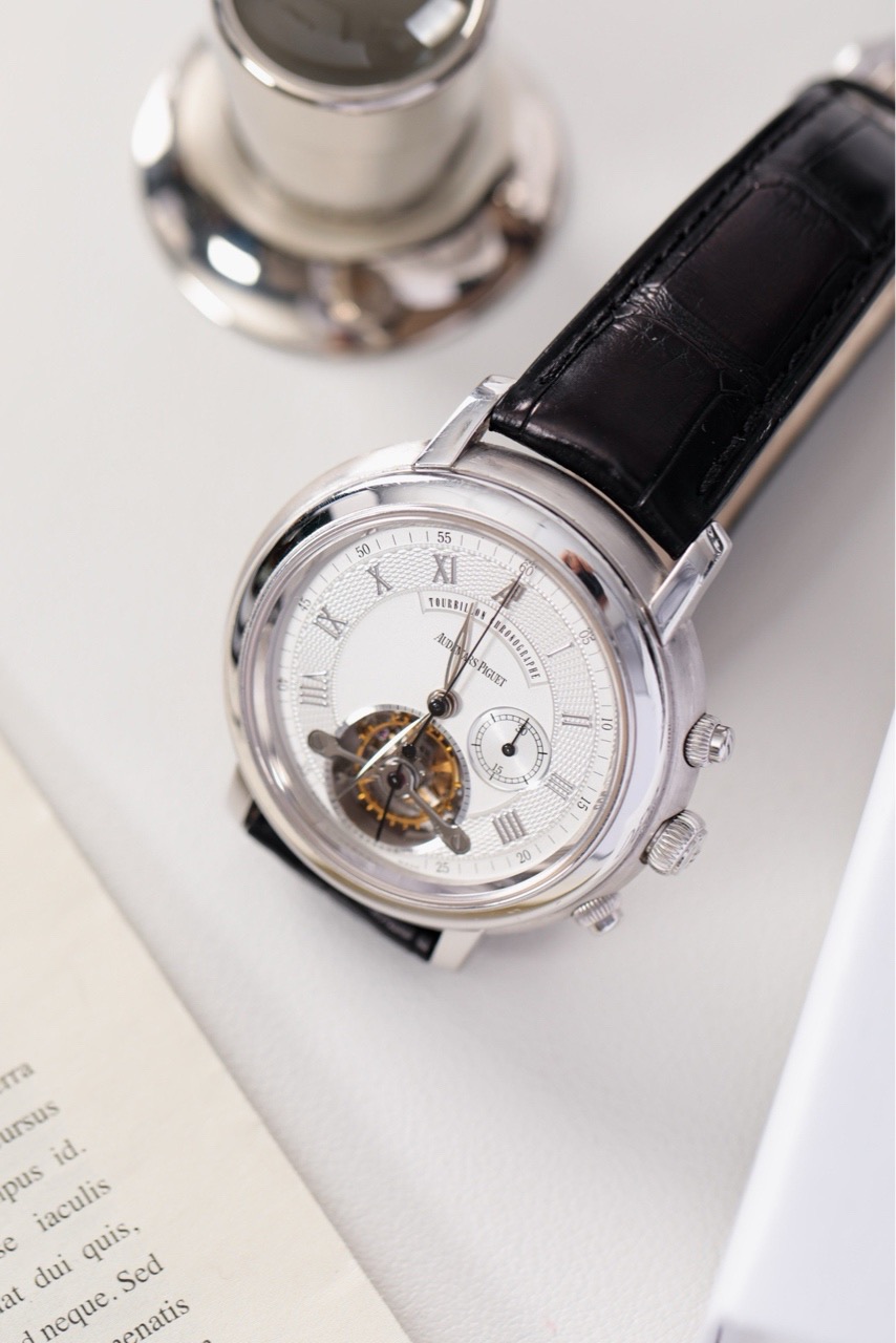 Audemars Piguet 25909BC detail 1