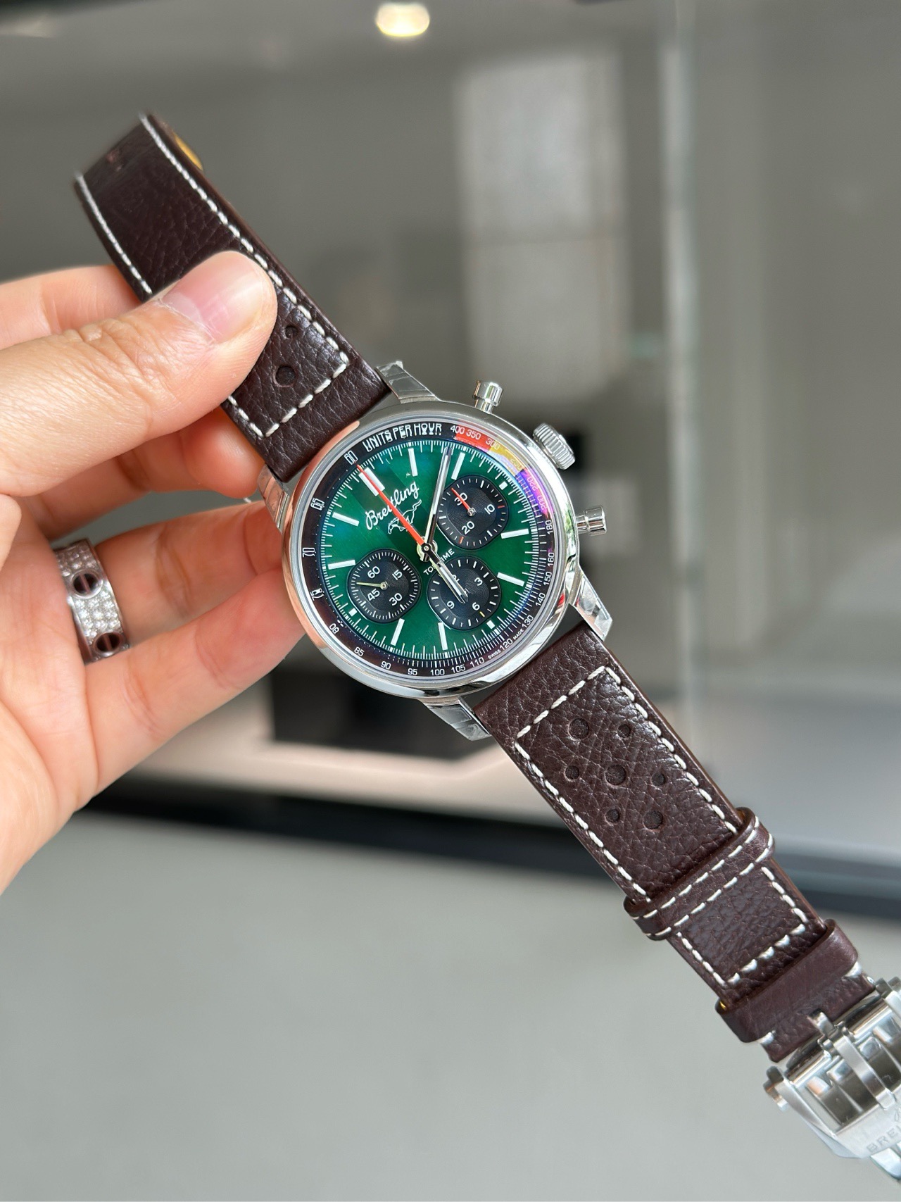 Breitling AB01762A1L1X1 detail 1