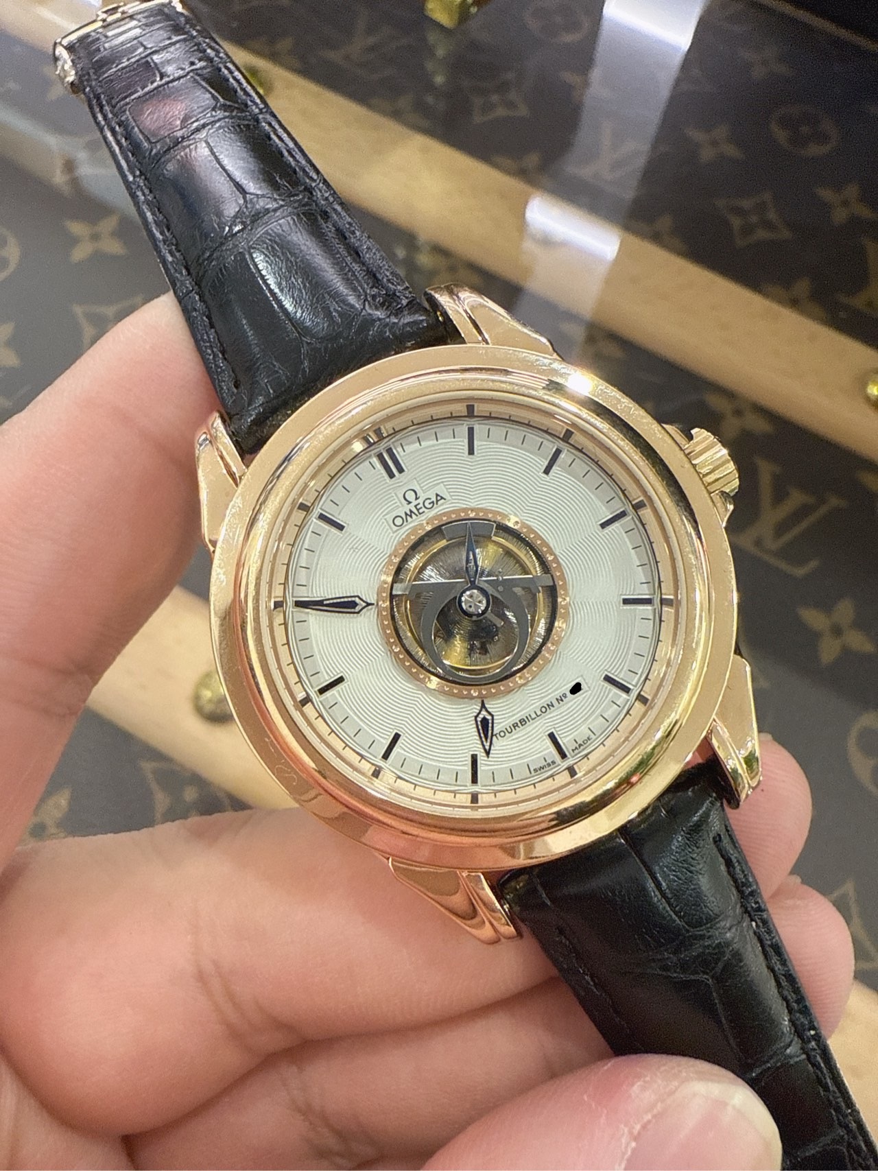 Omega 5933.30.32 detail 1