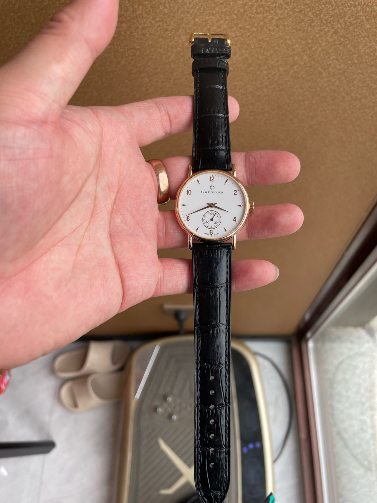 Carl F. Bucherer 00.10305.03.26.01 detail 2